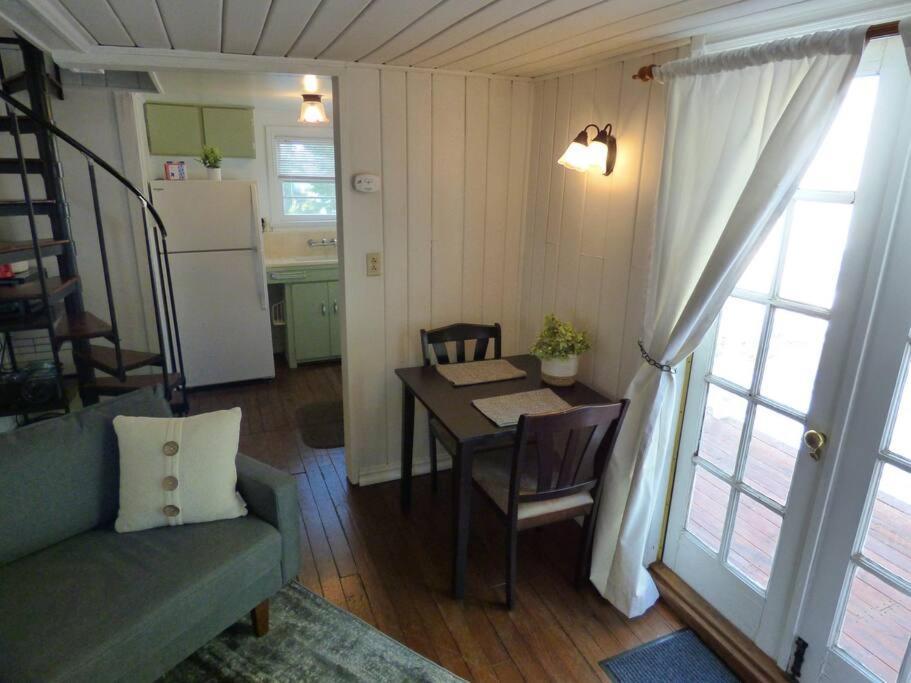 Romantic Tiny Cabin- With Lake View! Villa Lake Arrowhead Exteriör bild